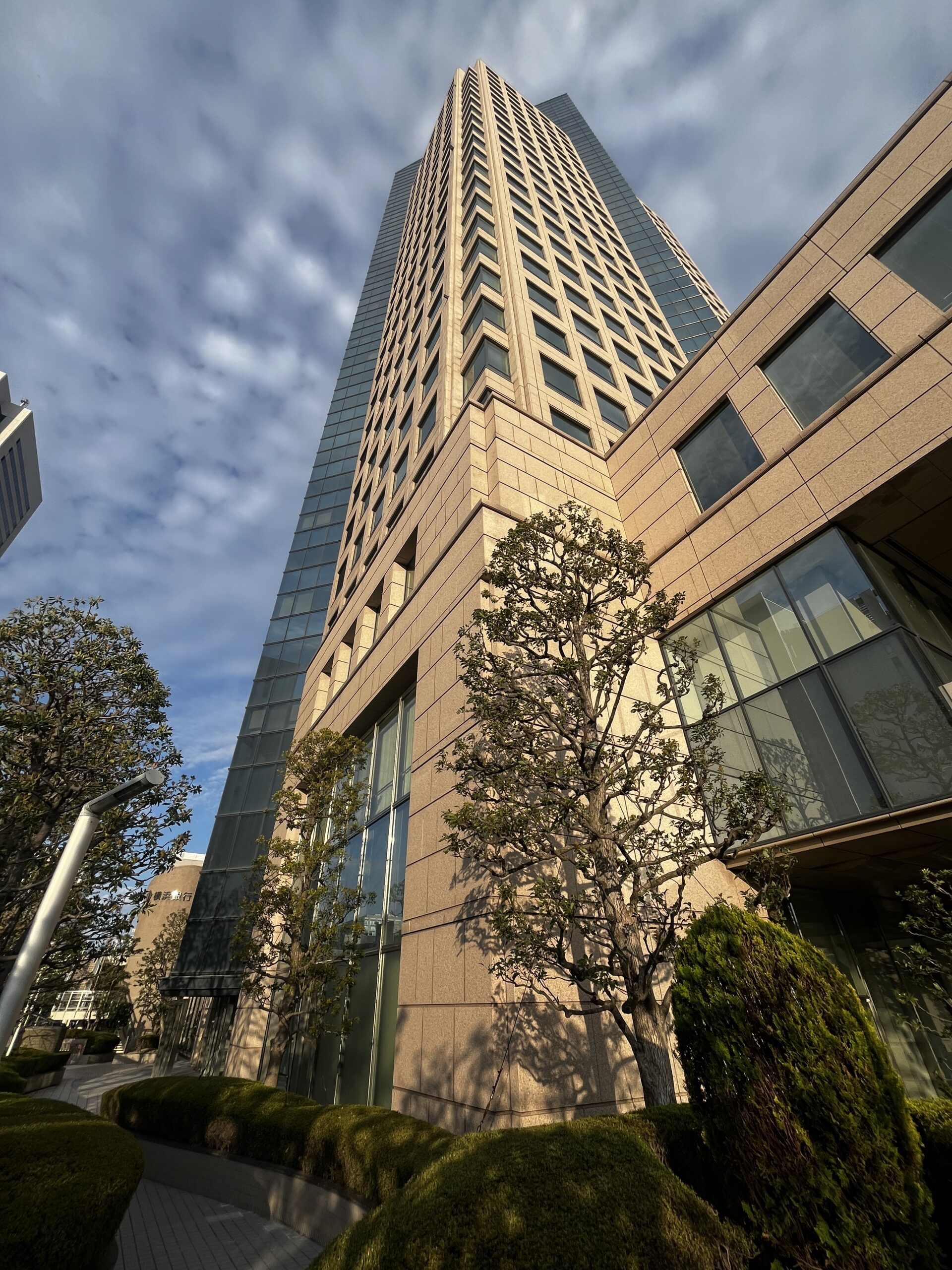 横浜銀行本店ビル屋内キュービクル（第1電気室）更新工事